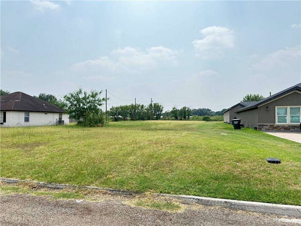0.5 Acres of Land for Sale in Weslaco, Texas