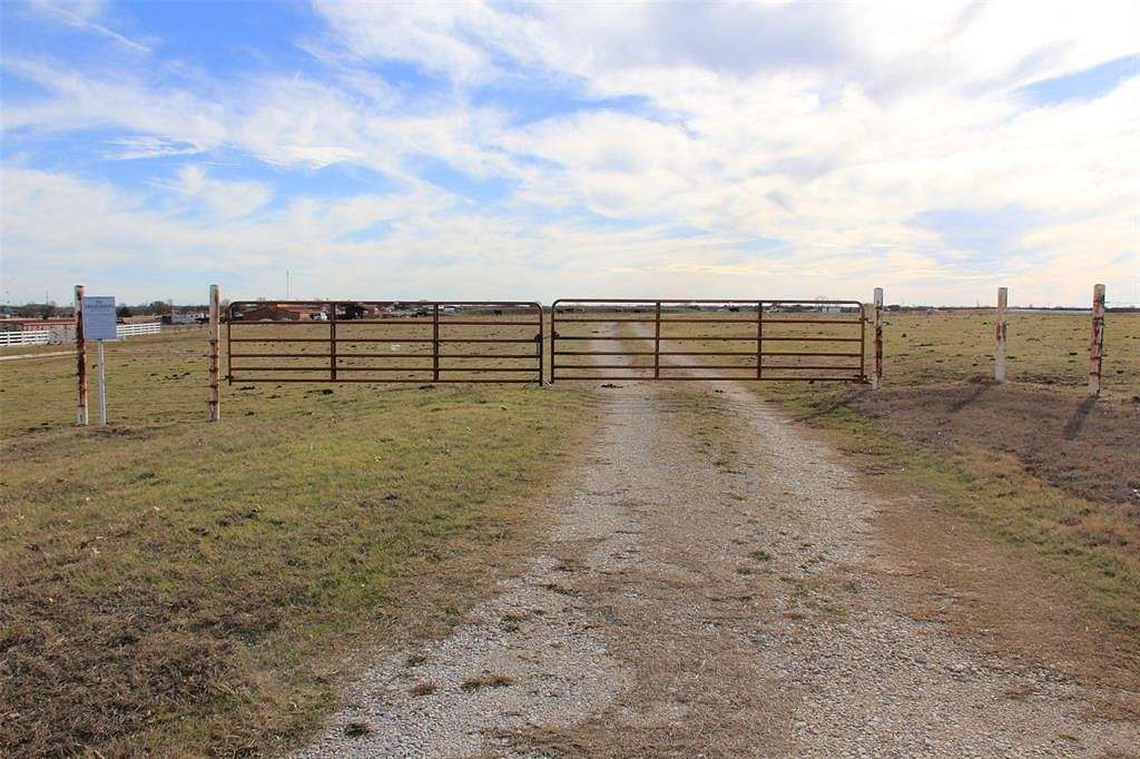 18.3 Acres of Land for Sale in Krum, Texas