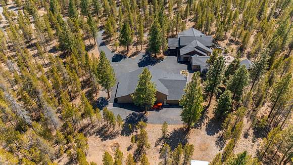 15.8 Acres of Land with Home for Sale in Bend, Oregon
