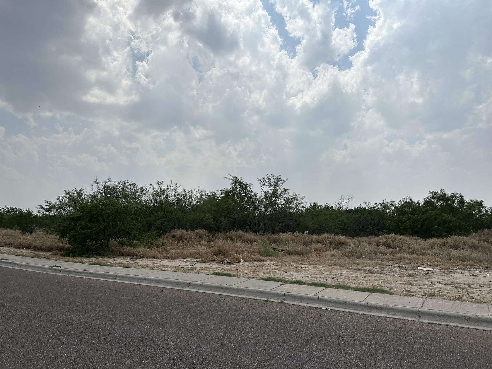 1 Acre of Mixed-Use Land for Sale in Laredo, Texas