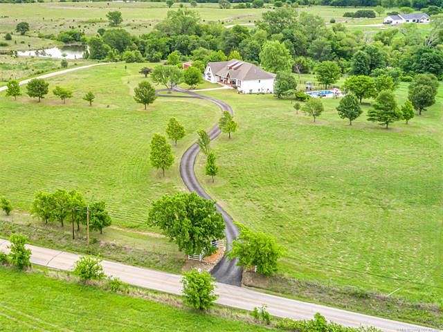 7 Acres of Residential Land with Home for Sale in Bartlesville, Oklahoma