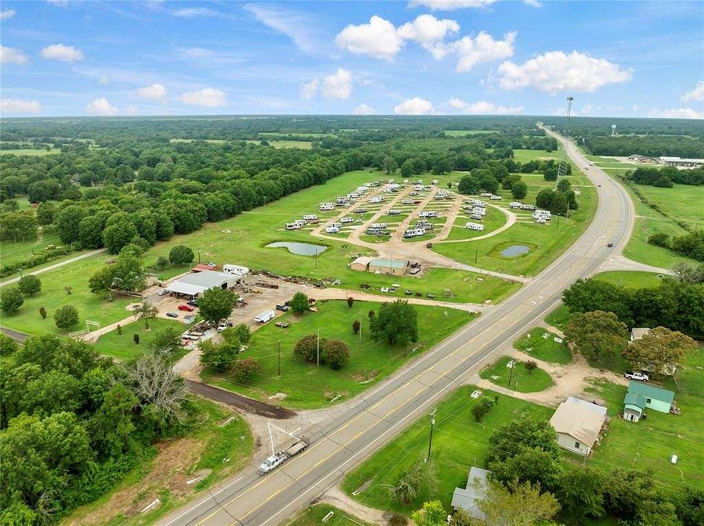 3.179 Acres of Improved Commercial Land for Sale in Blossom, Texas