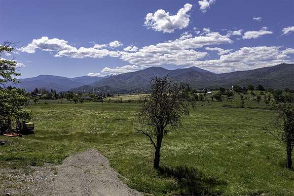 10 Acres of Residential Land for Sale in Ashland, Oregon