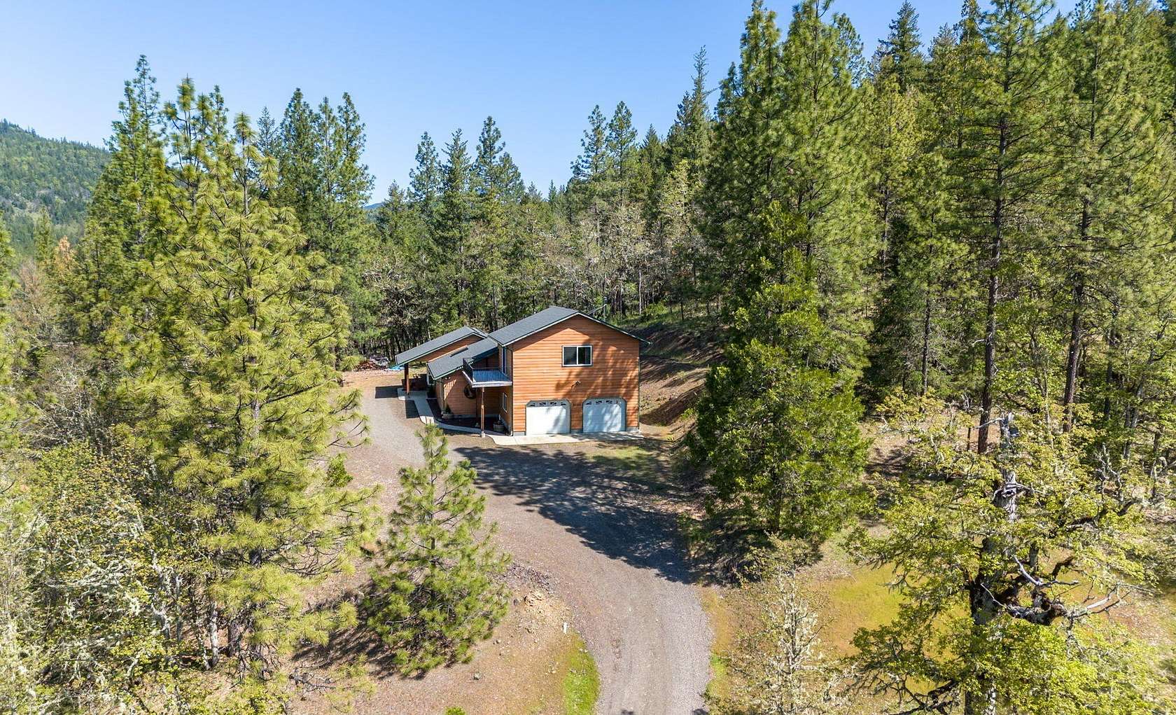 9.75 Acres of Residential Land with Home for Sale in Central Point, Oregon