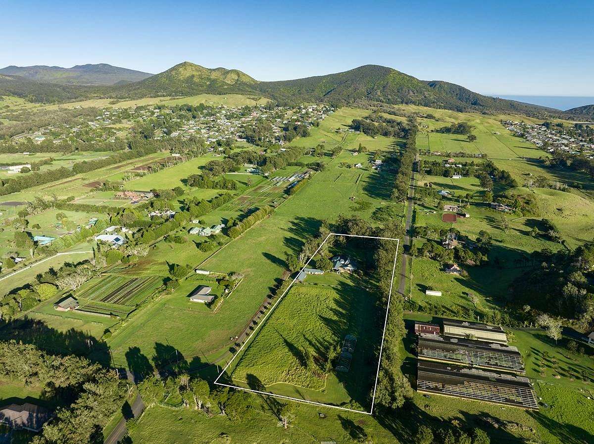 6.5 Acres of Land with Home for Sale in Waimea, Hawaii