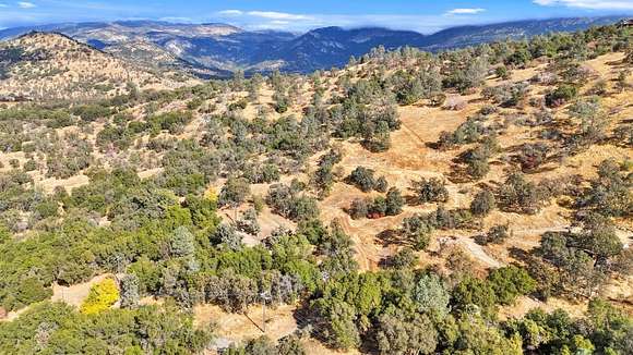 6.7 Acres of Residential Land for Sale in Tollhouse, California