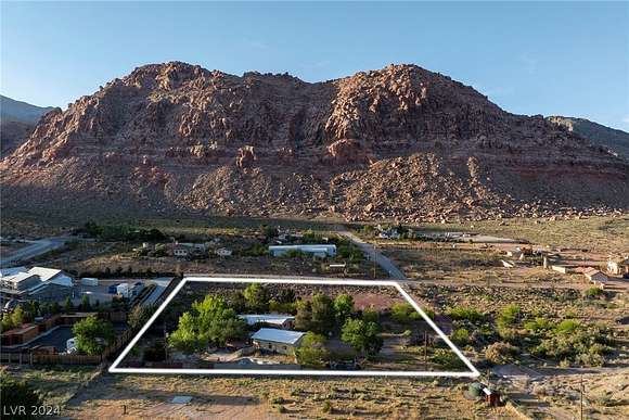 2.65 Acres of Residential Land with Home for Sale in Las Vegas, Nevada