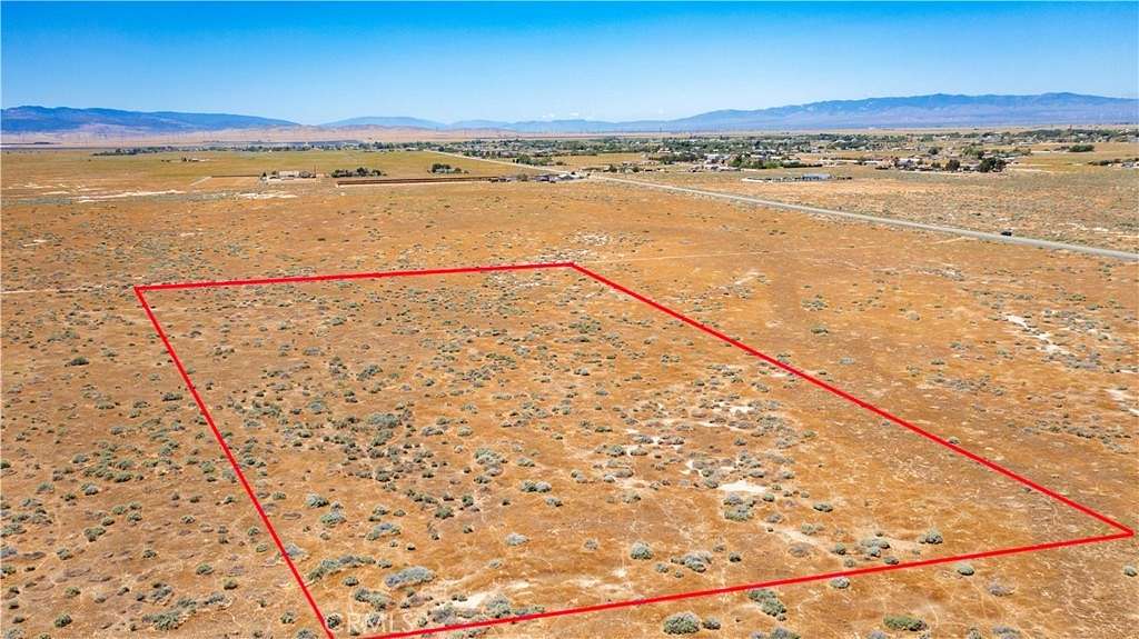 5.035 Acres of Land for Sale in Lancaster, California