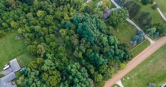3.2 Acres of Residential Land for Sale in Clarkston, Michigan