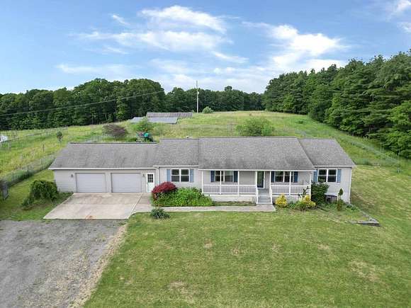 13.8 Acres of Land with Home for Sale in Athens, Pennsylvania