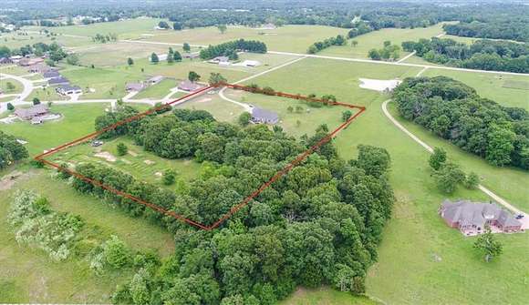 7.5 Acres of Residential Land with Home for Sale in Siloam Springs, Arkansas