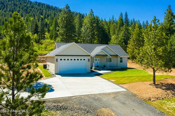 5 Acres of Residential Land with Home for Sale in Worley, Idaho