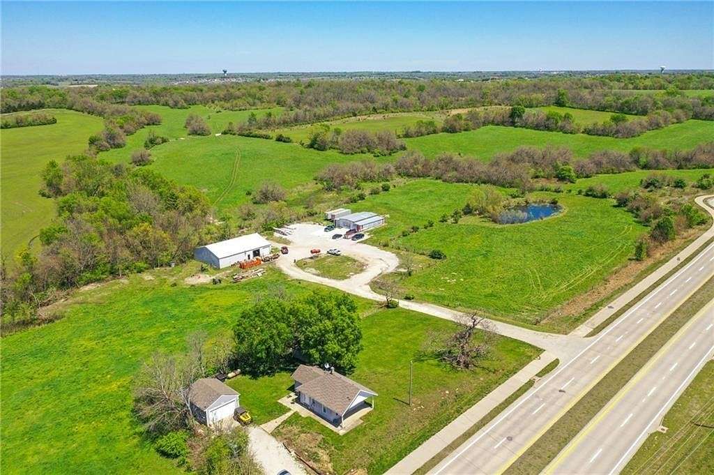 160 Acres of Agricultural Land for Sale in Kansas City, Missouri