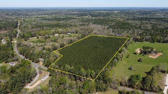 18 Acres of Recreational Land & Farm for Sale in Pinola, Mississippi