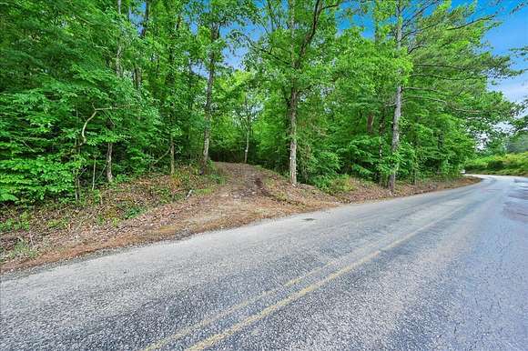 8 Acres of Residential Land for Sale in Cullman, Alabama