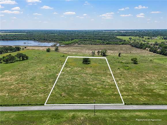 5 Acres of Residential Land for Sale in Elm Mott, Texas