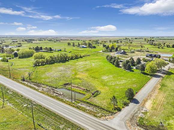 7.3 Acres of Residential Land for Sale in Gooding, Idaho