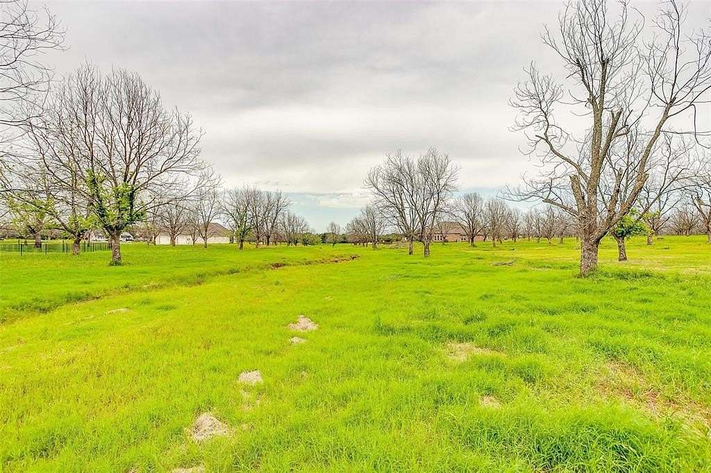 0.331 Acres of Residential Land for Sale in Granbury, Texas