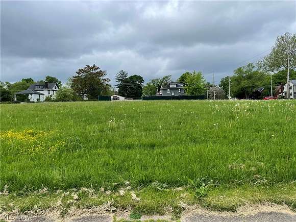 1.5 Acres of Residential Land for Sale in Niles, Ohio
