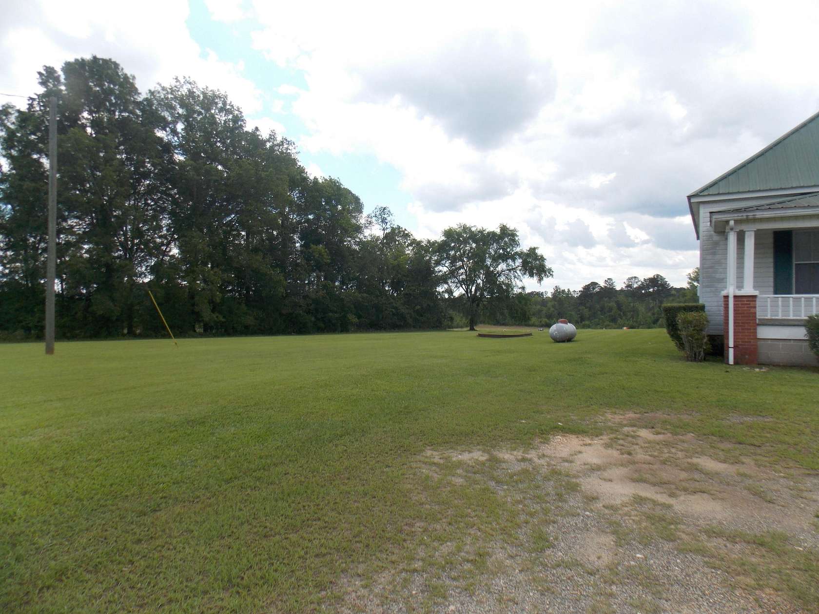 2.5 Acres of Residential Land with Home for Sale in Lincolnton, Georgia