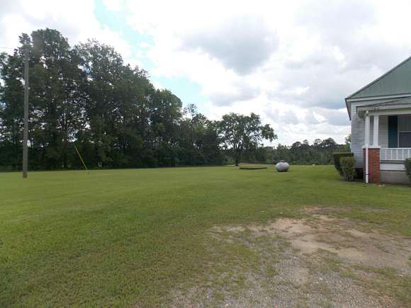2.5 Acres of Residential Land with Home for Sale in Lincolnton, Georgia