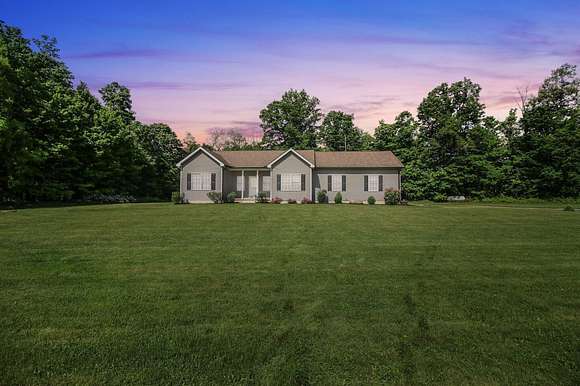 16.9 Acres of Land with Home for Sale in Baltimore, Ohio