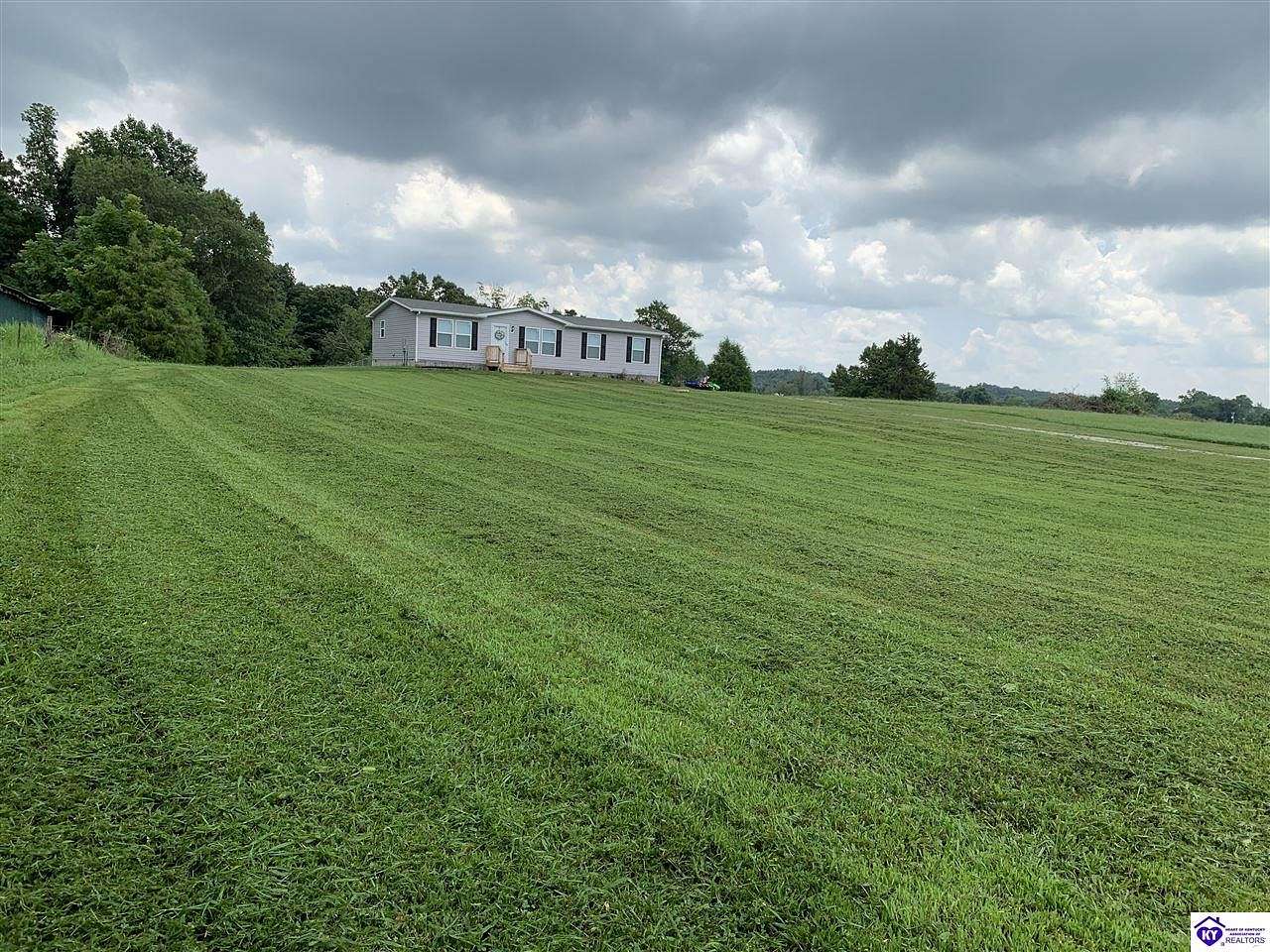 5 Acres of Residential Land with Home for Sale in Rineyville, Kentucky