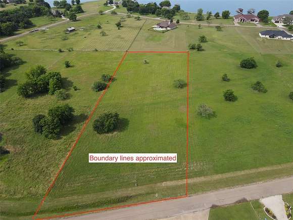 2.2 Acres of Residential Land for Sale in Corsicana, Texas