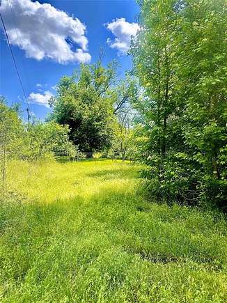 4 Acres of Residential Land for Sale in Blossom, Texas