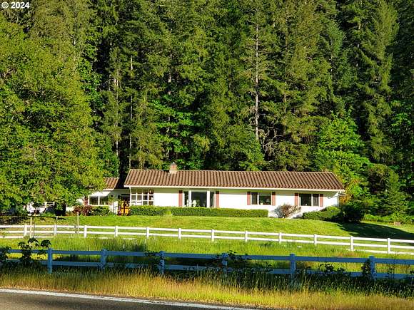 9.2 Acres of Land with Home for Sale in Glendale, Oregon