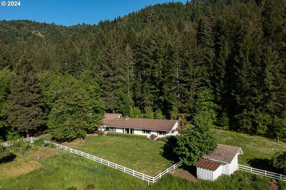 9.2 Acres of Land with Home for Sale in Glendale, Oregon