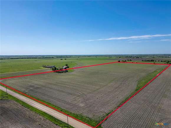 22.3 Acres of Improved Agricultural Land for Sale in Thorndale, Texas