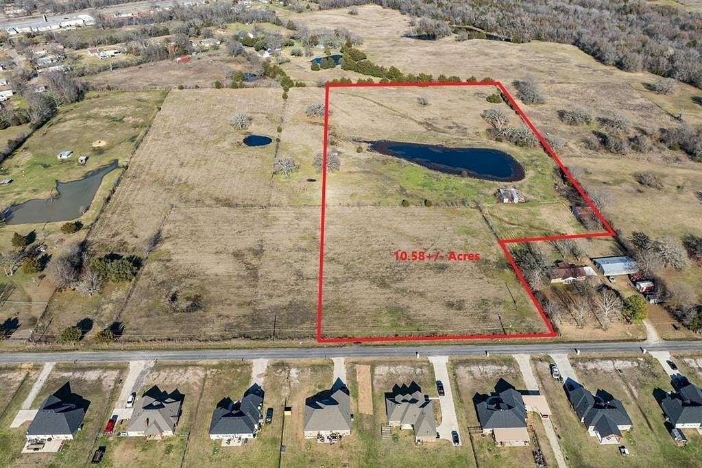 10.6 Acres of Land for Sale in Terrell, Texas