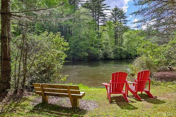 1.5 Acres of Residential Land for Sale in Cashiers, North Carolina