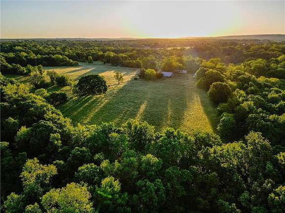 40 Acres of Land for Sale in Fayetteville, Arkansas