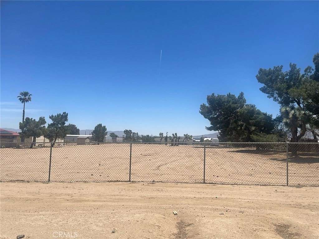 1 Acre of Residential Land for Sale in Hesperia, California