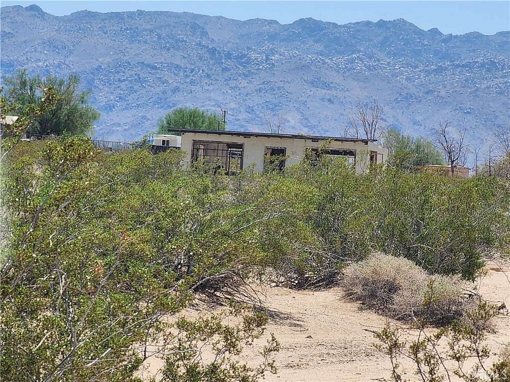 5 Acres of Residential Land for Sale in Twentynine Palms, California