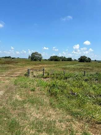 106 Acres of Land for Sale in Markham, Texas