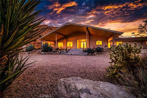 5 Acres of Residential Land with Home for Sale in Joshua Tree, California