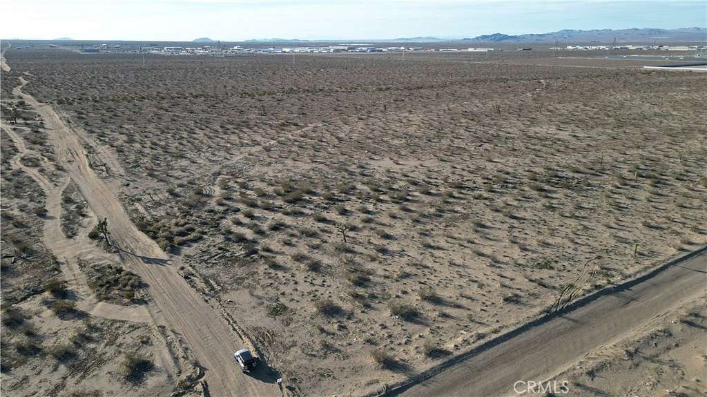 40 Acres of Land for Sale in Phelan, California
