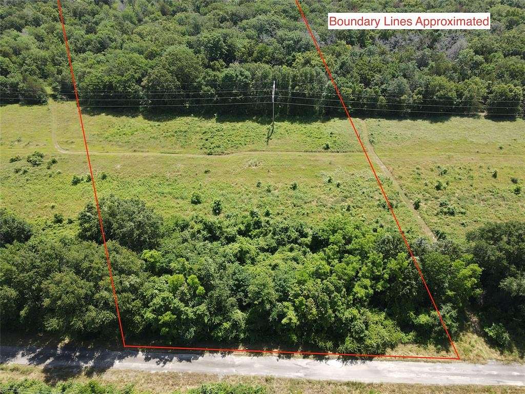 5.5 Acres of Residential Land for Sale in Kerens, Texas