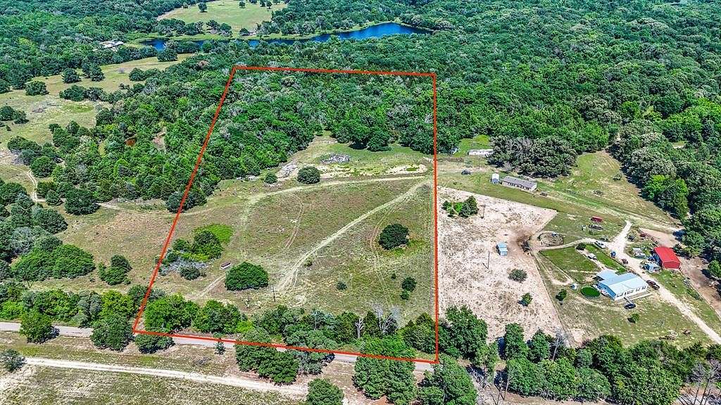 10 Acres of Land for Sale in Eustace, Texas