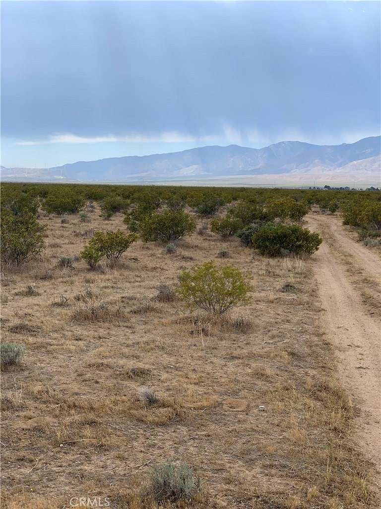 10.1 Acres of Land for Sale in Mojave, California