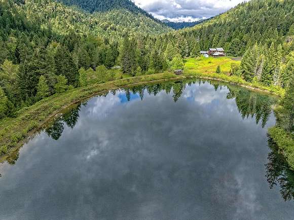 40 Acres of Recreational Land with Home for Sale in Wolf Creek, Oregon