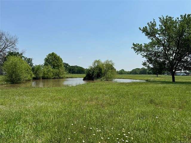 5 Acres of Residential Land for Sale in Okmulgee, Oklahoma