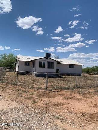 4.1 Acres of Residential Land with Home for Sale in Sierra Vista, Arizona