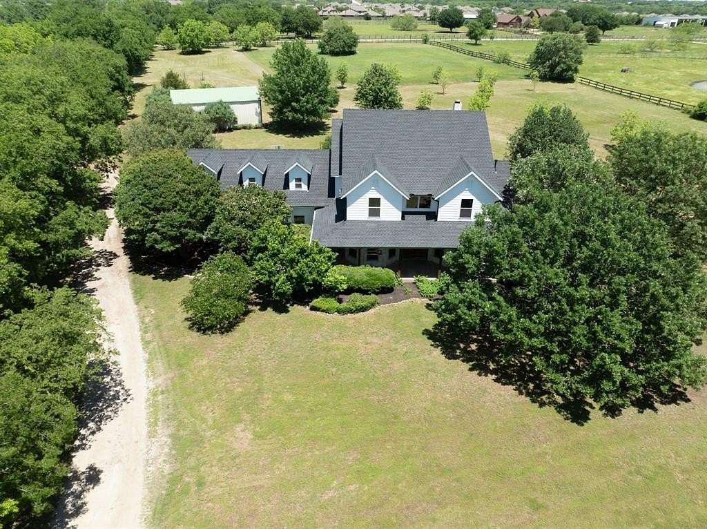 7 Acres of Residential Land with Home for Sale in Denton, Texas