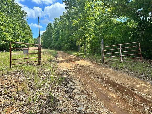 102.57 Acres of Recreational Land with Home for Sale in Pocahontas, Arkansas