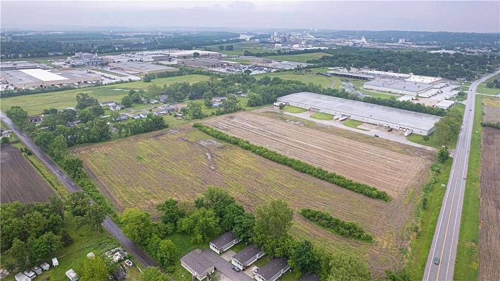 19 Acres of Commercial Land for Sale in St. Joseph, Missouri