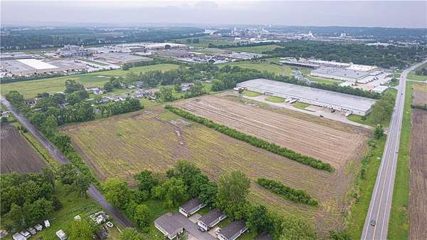 19 Acres of Commercial Land for Sale in St. Joseph, Missouri